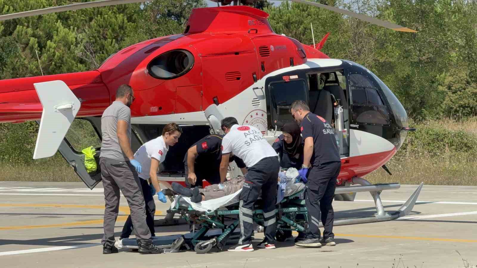 yasli adamin yardimina ambulans helikopter yetisti