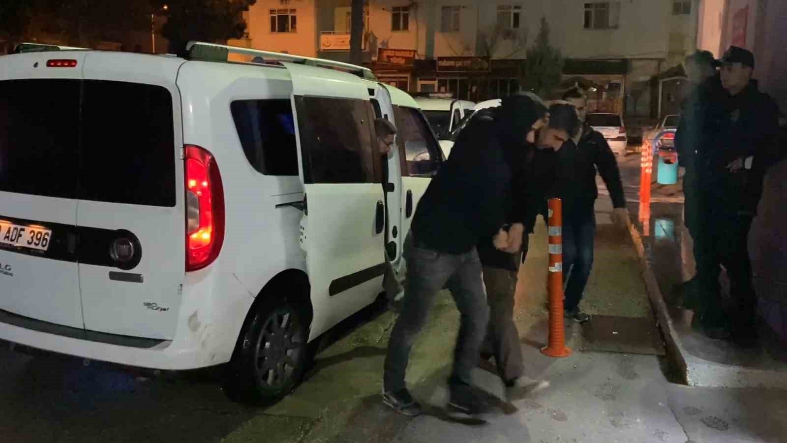 babasini oldurup kacti polisin operasyonuyla yakalandi 7N9BL4ll