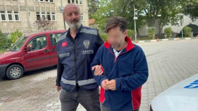 balkondan girdigi evlerden 70 bin liralik esya calan hirsiz tutuklandi mQ9AKEQd