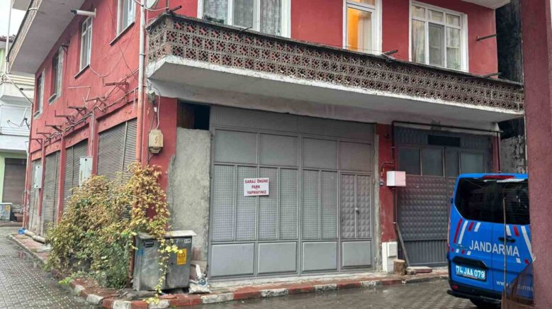 bartinda bir kadin evinde olu bulundu PAGexMQT