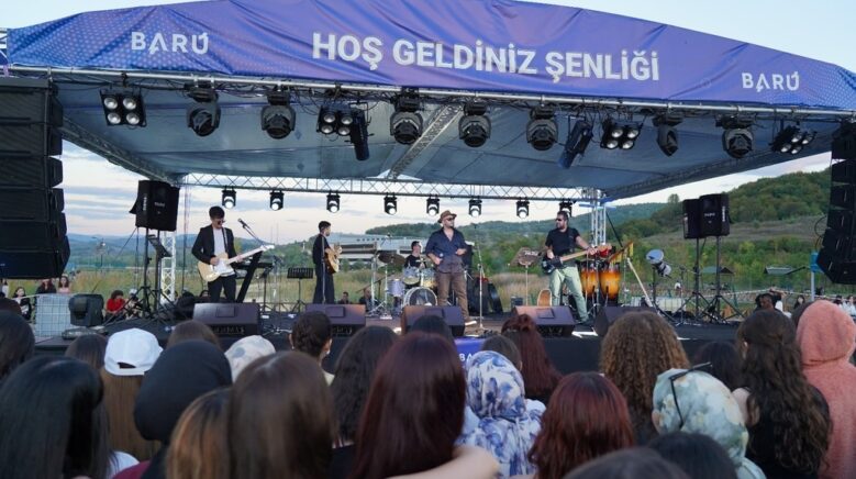 baruden ogrencilere hos geldiniz senligi Q6LrJDeV