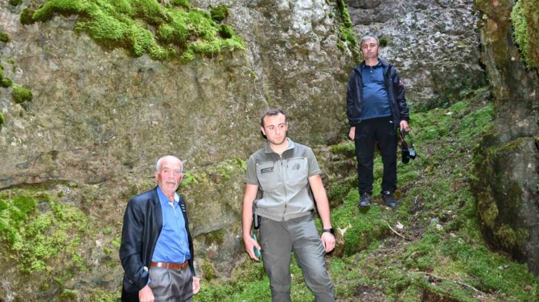 bin 700 rakimli zirvede 4 kilometre uzunlugundaki magara gorenleri mest ediyor QqqEShiN