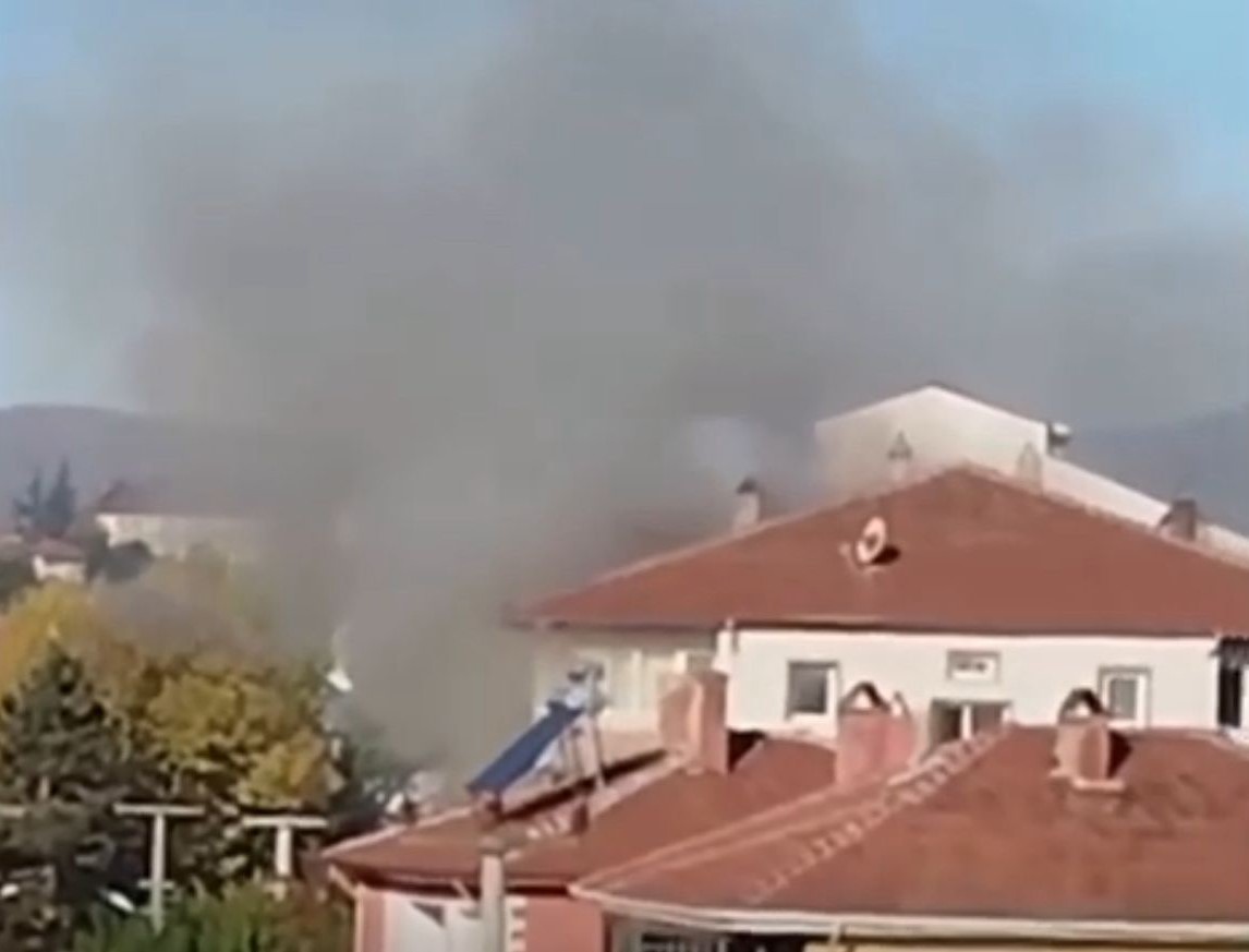 boluda apartman dairesi alev alev yandi c64PmlJU
