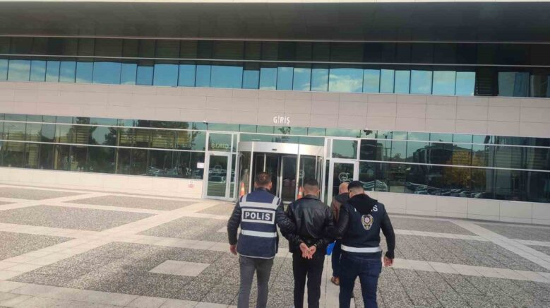 boluda dedesinin evindeki esyalari calip satan torun tutuklandi GExFjFy3