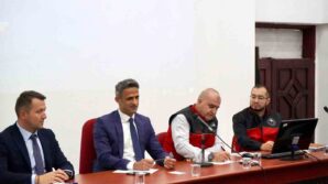 caycumada kahverengi kokarca bocegiyle mucadele toplantisi yapildi fEygkukx