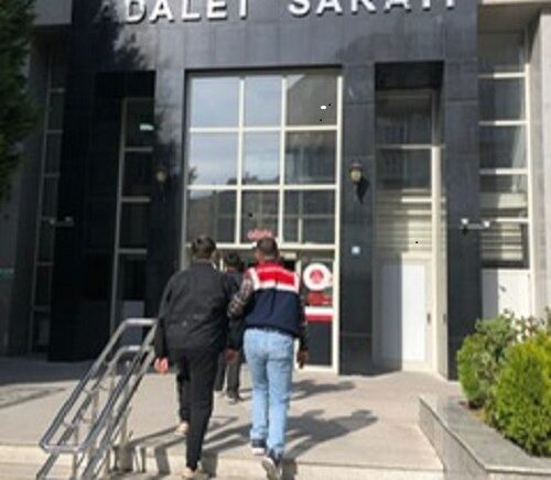 cocuklara sosyal medyadan molotof hazirlama egitimi veren sahislara operasyon 2 tutuklama lh8upvLe