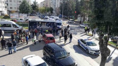 corumda halk otobusu kamyona carpti 22 ogrenci yaralandi j7de3JaY