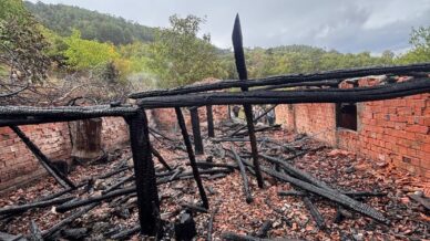 corumda yanan ahirdaki 30 kucukbas hayvan telef oldu sSQeDzJ5