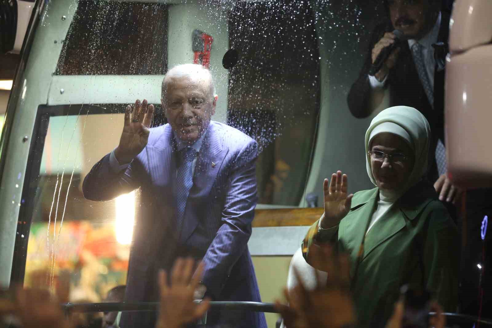 cumhurbaskani erdogan rizede heyelan bolgelerini gezip gorme imkanimiz olacak EBQQnlC1