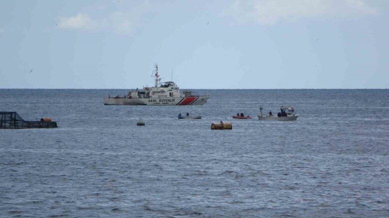 denizde teknesi terk edilmis halde bulunan balikci icin arama calismasi baslatildi 73iCB7dU