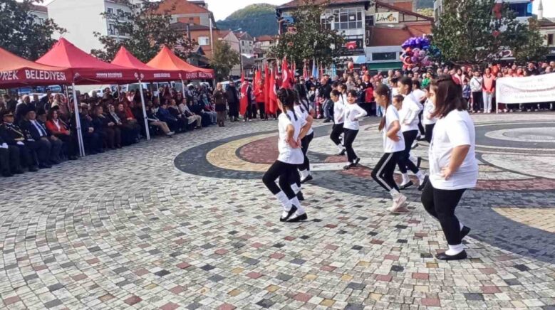 devrekte 29 ekim coskusu Q1wTN5lM