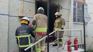 duzcede sabah saatlerinde korkutan yangin Cjy5JXPF