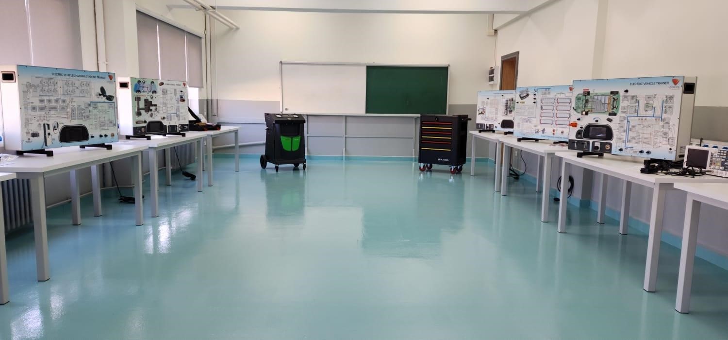 elektrikli araclar egitim merkezinde kurulum calismalari hizla ilerliyor QaBrqZb4