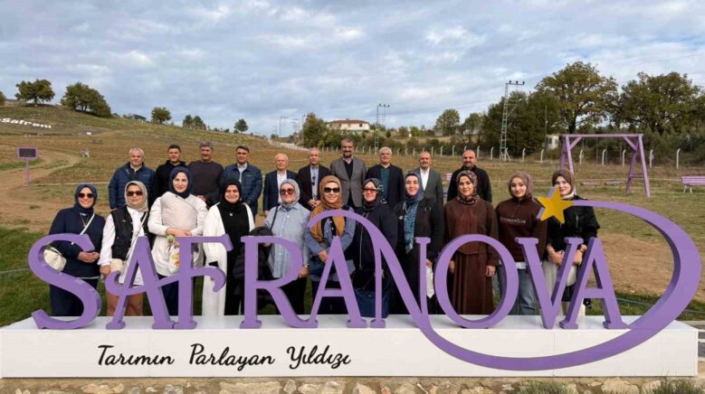 eski tarim bakani mehdi eker safran hasadi yapti kifrhtPG