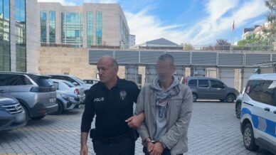 ev esyasi hirsizligi suphelileri yakalandi svdPhnLA