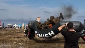 finish cizgisini takla atarak gectiler Hc7Hk3V5