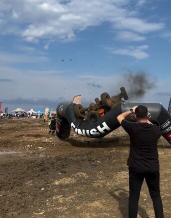 finish cizgisini takla atarak gectiler Hc7Hk3V5