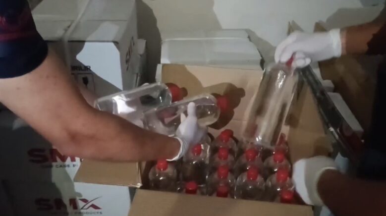 jandarmadan kacak alkol baskini 620 litre etil alkol ele gecirildi 7VZNfzPO