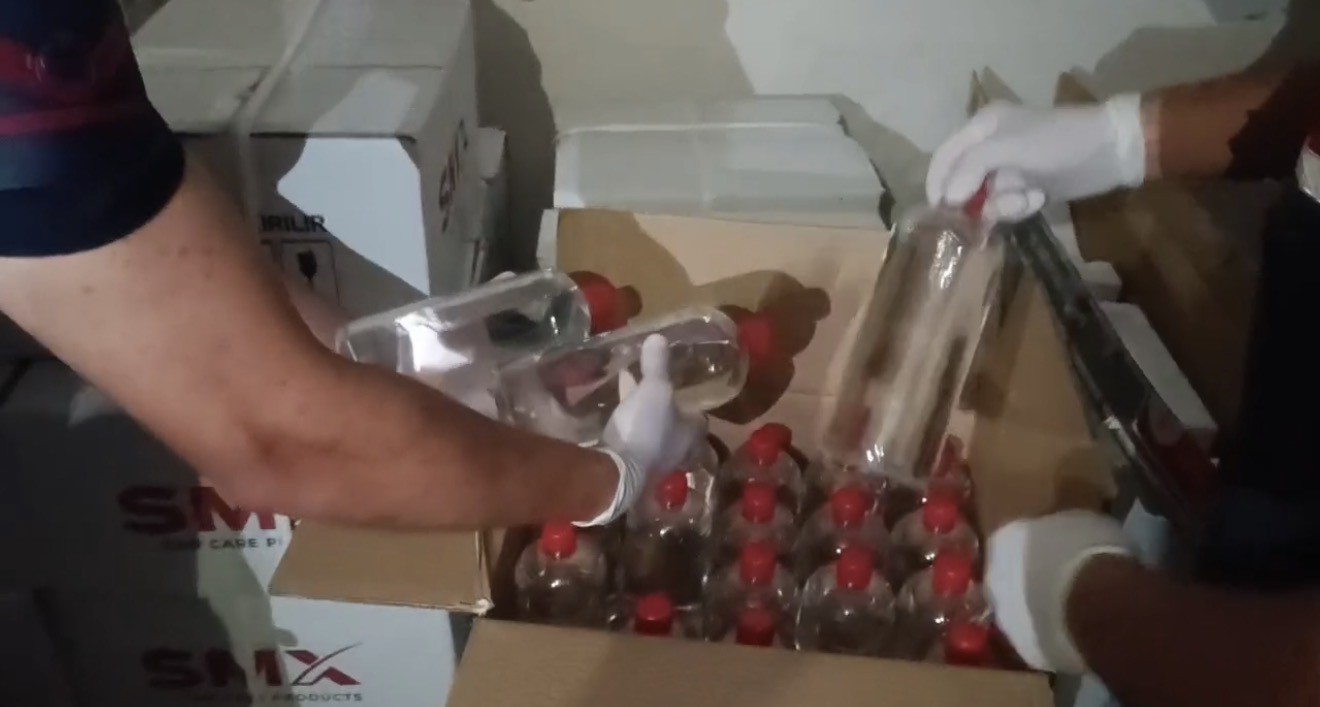 jandarmadan kacak alkol baskini 620 litre etil alkol ele gecirildi 7VZNfzPO
