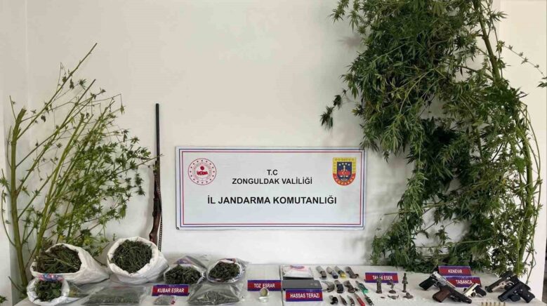 jandarmadan narkotik operasyonu 5 gozalti bqAyPYYZ