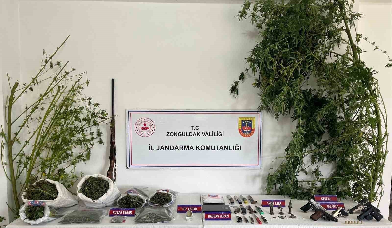jandarmadan narkotik operasyonu 5 gozalti bqAyPYYZ