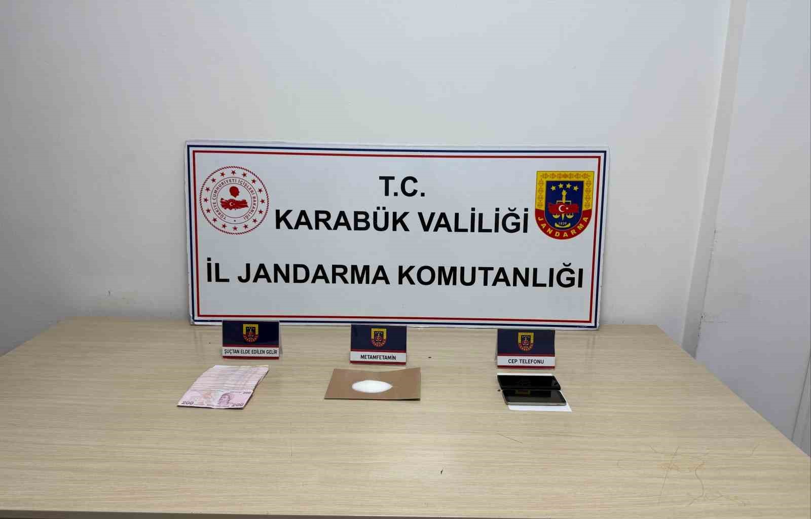 jandarmadan uyusturucuya gecit yok J58d3gTg