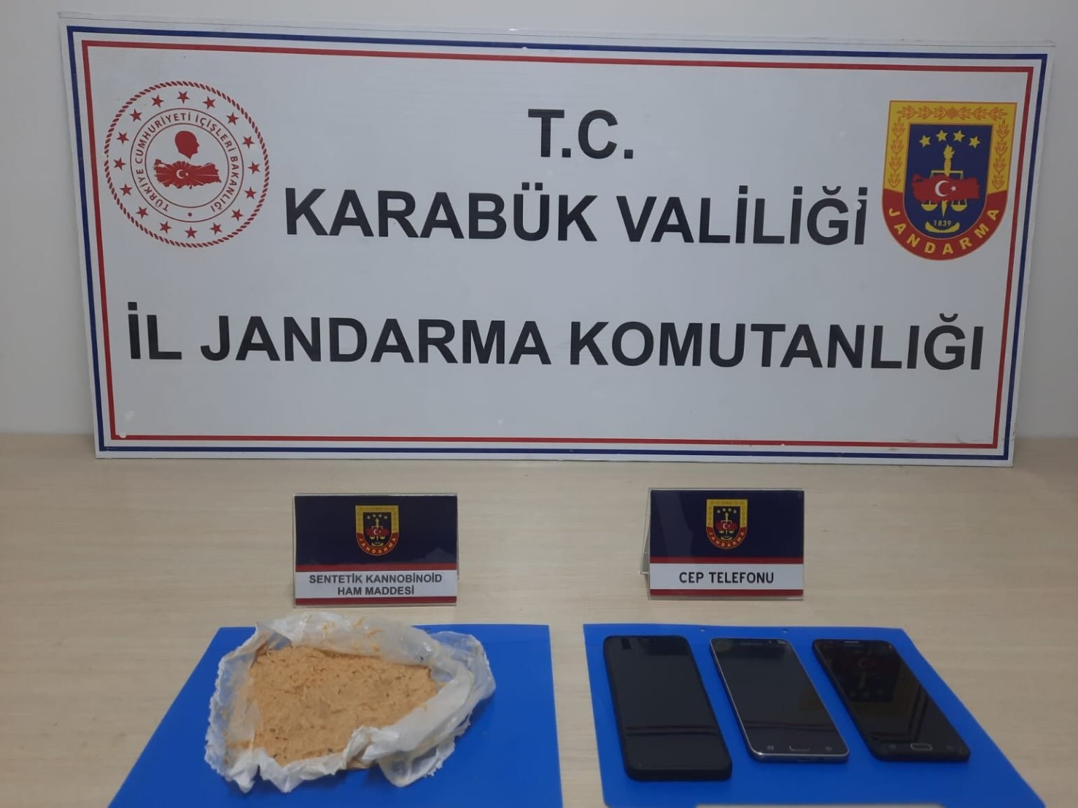 karabukte 20 kilo bonzai uretilebilecek hammadde ele gecirildi 7qvq5Okl