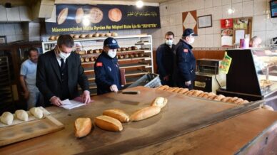 karabukte ekmek 15 tl oldu W8Tf6mcT