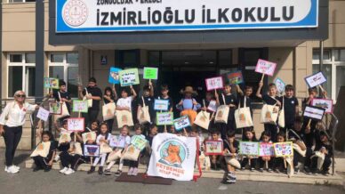 karadeniz ereglide minik okurlardan heybemde kitap var projesi HjEvMylk