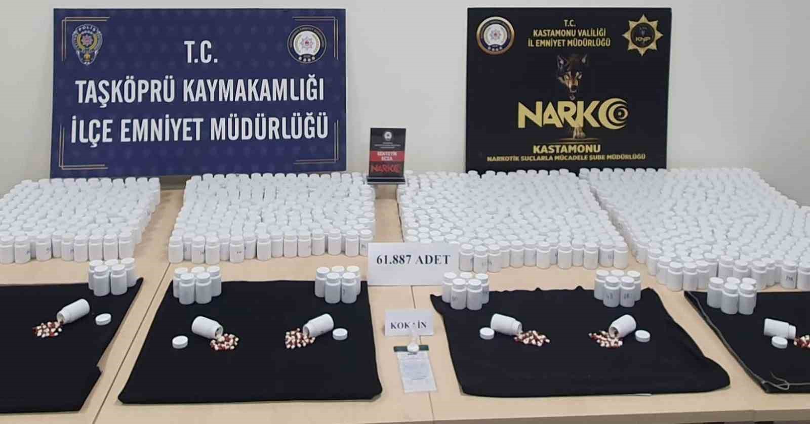 kastamonuda binlerce sentetik ecza hapi ele gecirildi 3 gozalti LYwNNkO5