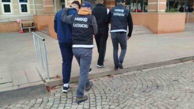 kastamonuda uyusturucuyla yakalanan 2 supheli tutuklandi fzFmDDiY