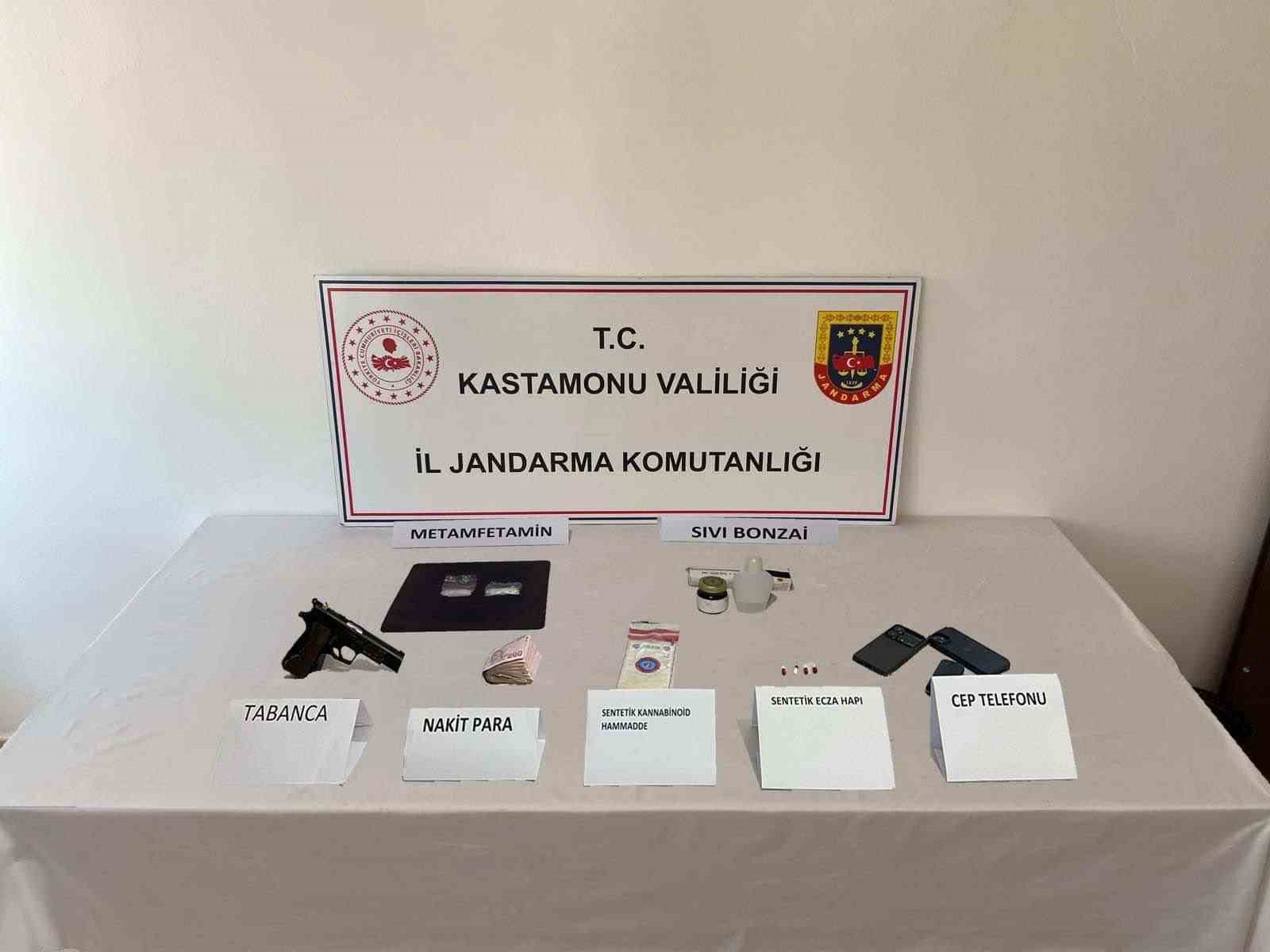 kastamonuda uyusturucuyla yakalanan 9 kisi gozaltina alindi QwM6aKDl