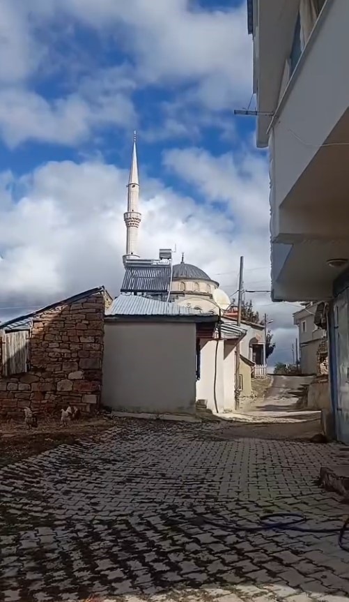 kaynak makinesi kayboldu camii hoparlorunden sitem etti 9dTDj2we