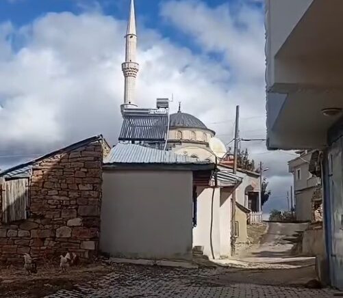 kaynak makinesi kayboldu camii hoparlorunden sitem etti Fny9bkgK