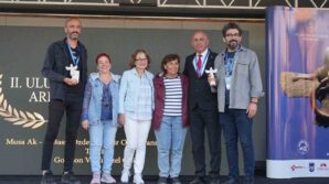 kbulu akademisyen ve ogrencilerden cifte odul TbOfzemQ