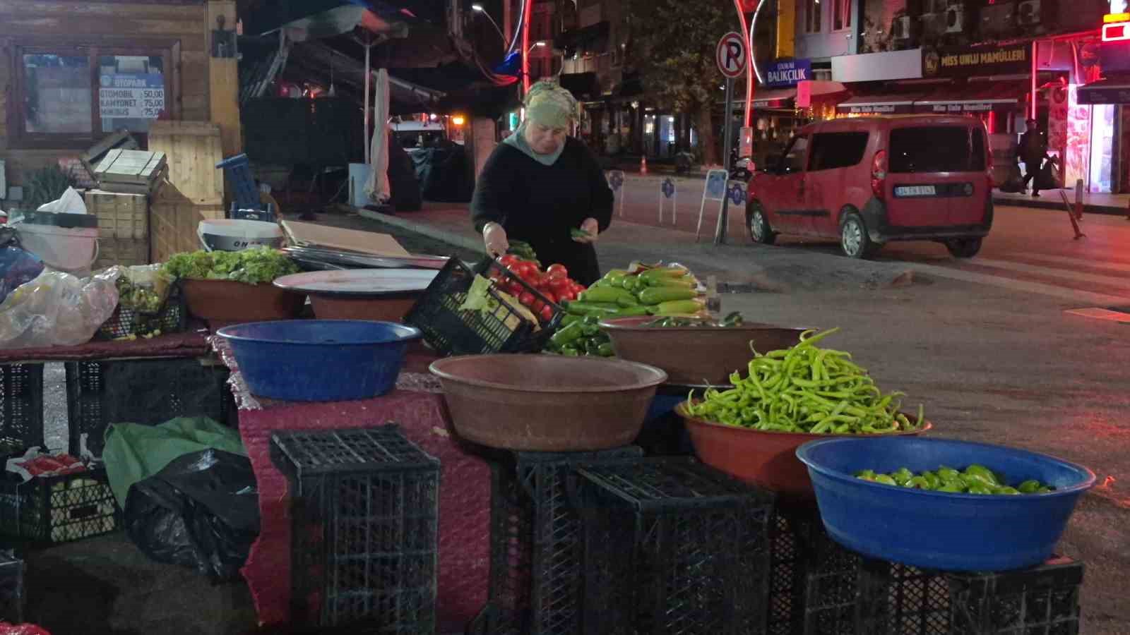 koylu kadinlar 200 yildir bu pazarda bulusuyor