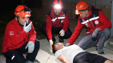 lise pansiyonunda kurtarma tatbikati dSvhNtb8