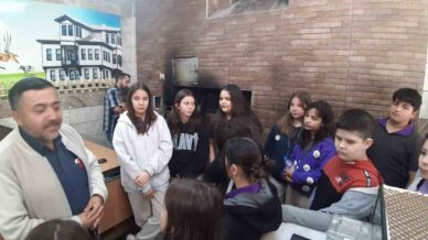 mudurnuda ogrenciler tas firinda firincilik meslegini ogrendi 4nB8DuFa