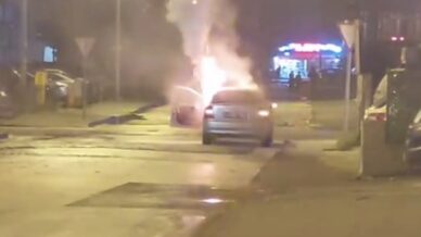 otomobil alev alev yanarak kule dondu iHbTvOy9