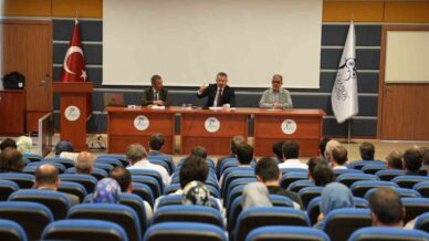 rektor kirisik akademisyenlik bilgi aktarmanin otesinde bir sorumluluktur gCzMarVf