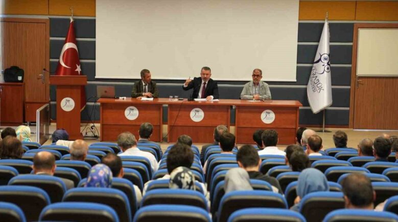 rektor kirisik akademisyenlik bilgi aktarmanin otesinde bir sorumluluktur gCzMarVf