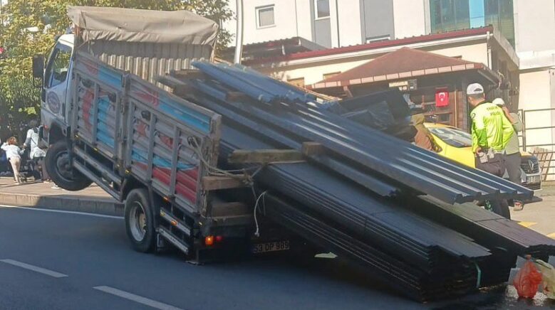 rizede seyir halindeki kamyon saha kalkti Eq6CQL7m