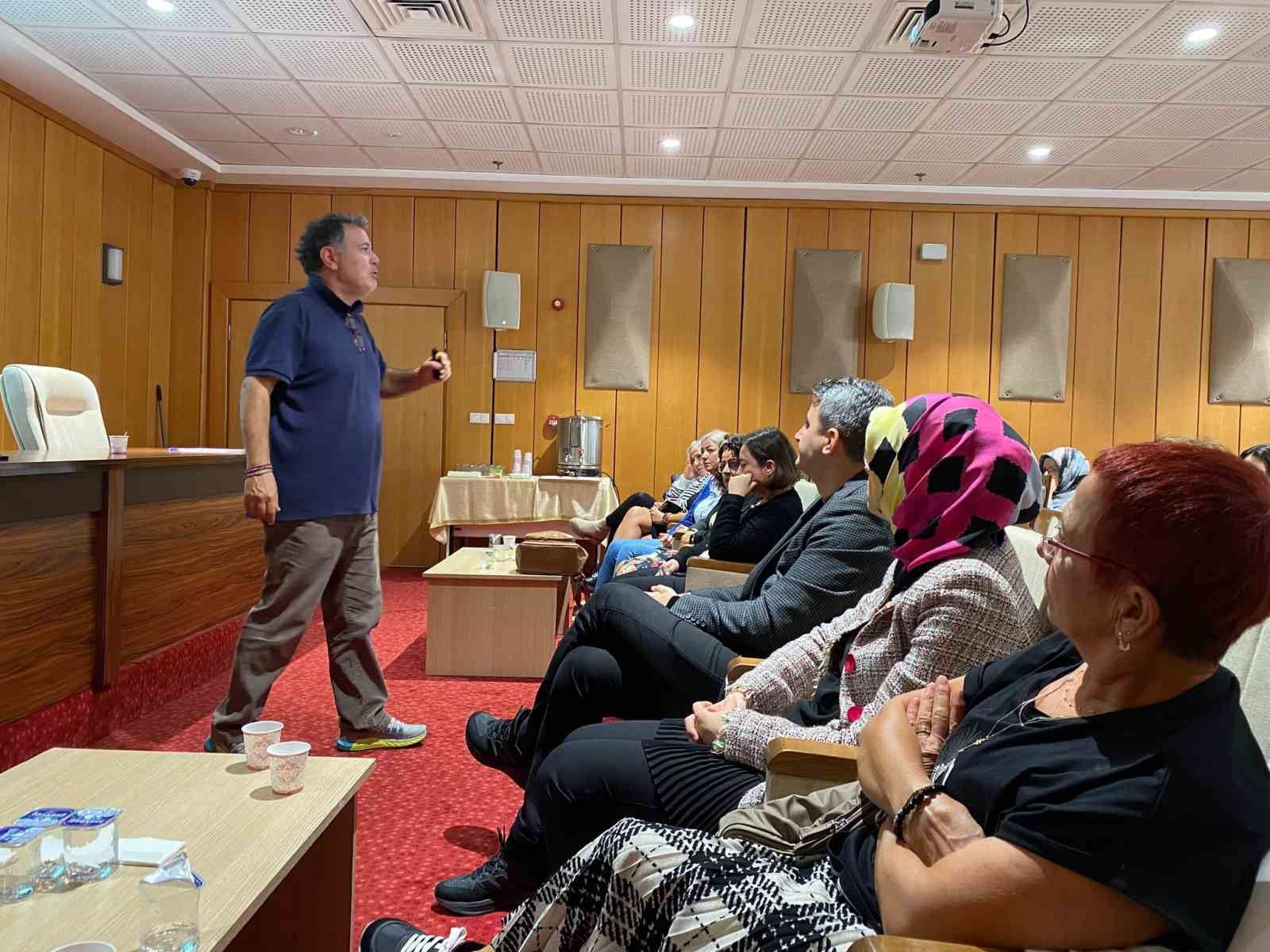 saglikta iletisim gucleniyor calisanlara motivasyonel egitim 353rRvNV