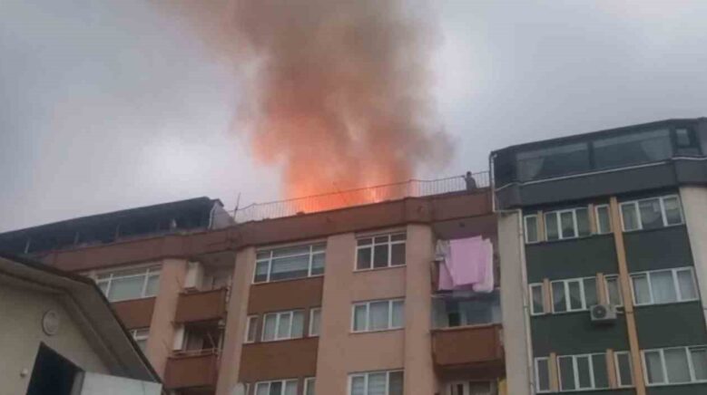 samsunda 9 katli binanin cati katinda yangin gbdYMc3J