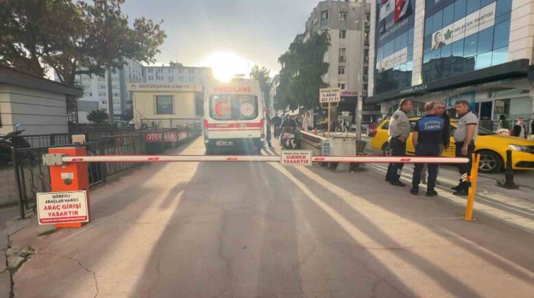 samsunda gorunmez kaza yayanin kafasina bariyer carpti AHfS4laR