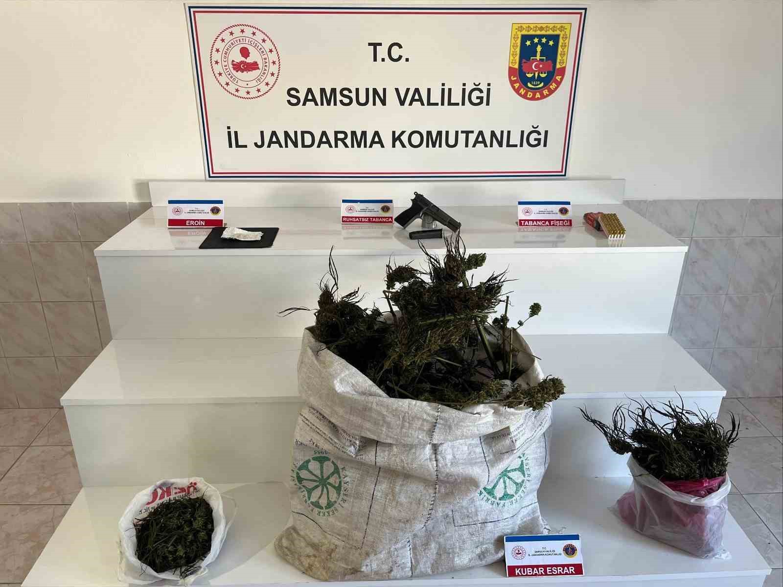samsunda jandarmadan uyusturucu operasyonu ipe asilmis esrar ele gecirildi Mw1BaYFN