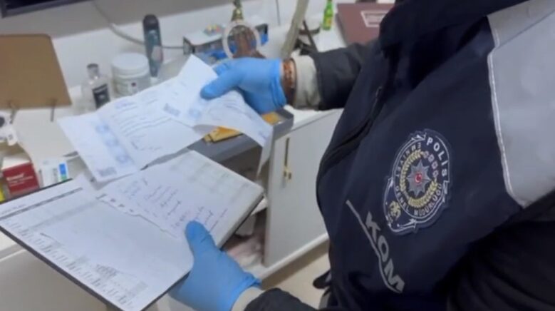 samsunda kom ekiplerinden tefecilik ve silah ticareti operasyonu fnJEiHaW