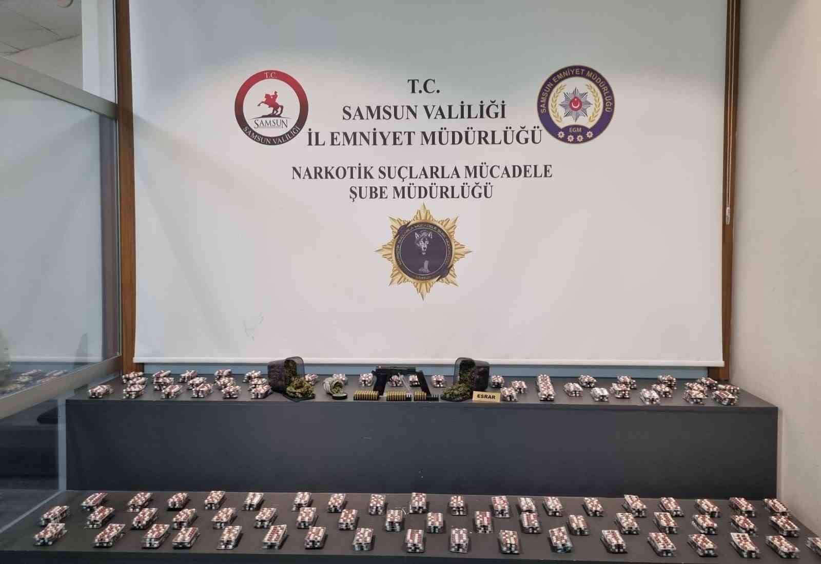 samsunda narkotik operasyonu 5 bin 516 sentetik ecza ele gecirildi pPntUyFX