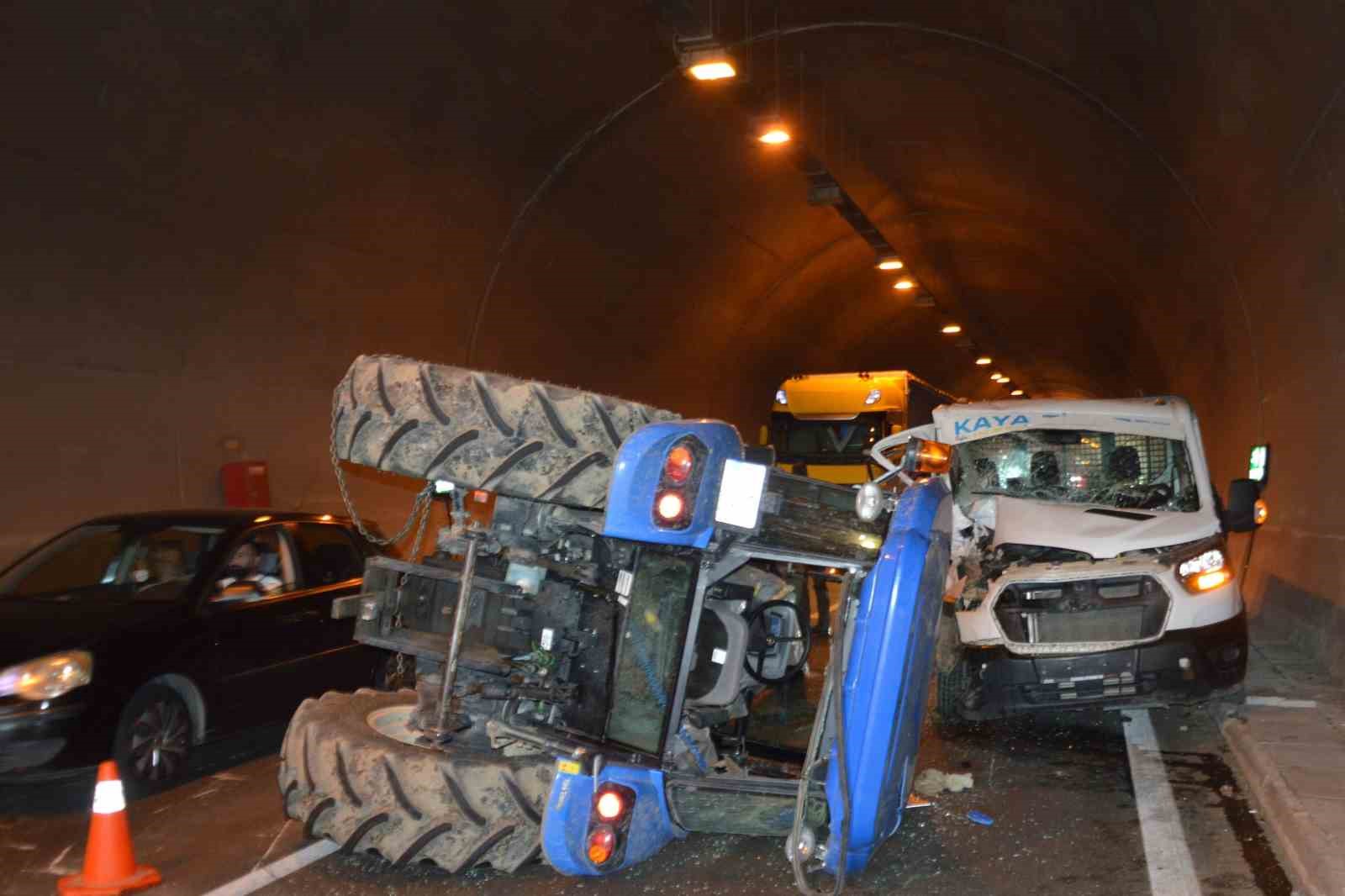 samsunda tunelde kaza 2 yarali GtfSjMuI