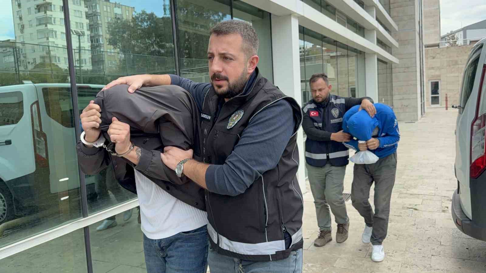 samsunda uyusturucuyla yakalanan 2 kisi adliyeye sevk edildi GiKdGPpW